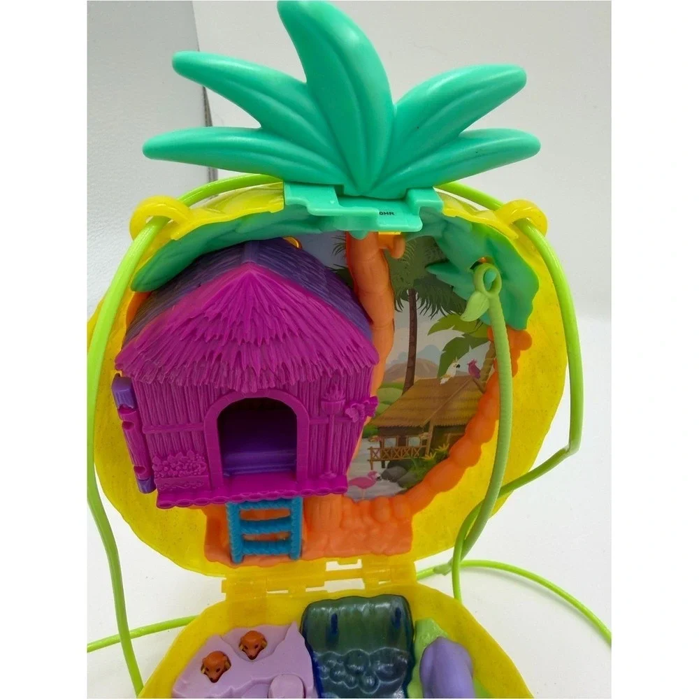 Polly Pocket Tropical Playset with Pineapple Hut & Mini Dolls‎